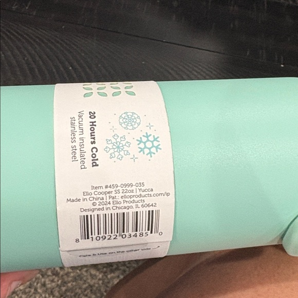 Mint Green Insulated Water Bottle - Picture 3 of 5
